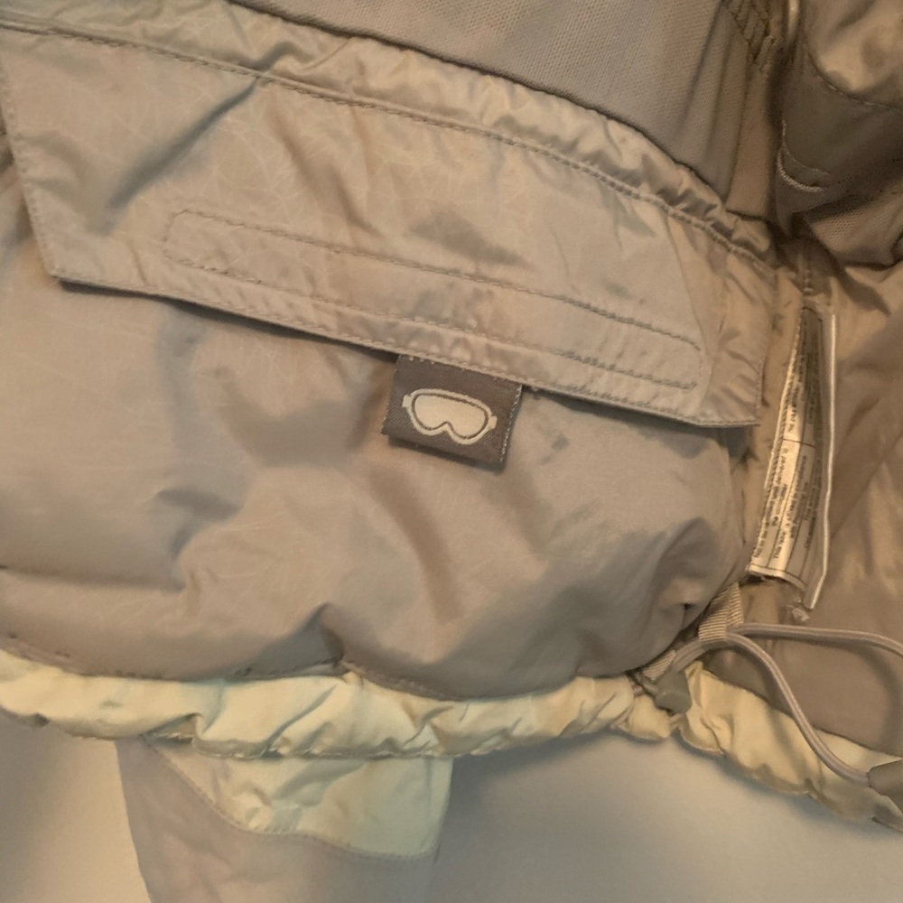 NorthFace Fall/Spring Jacket Beige colour - Picture 10 of 12